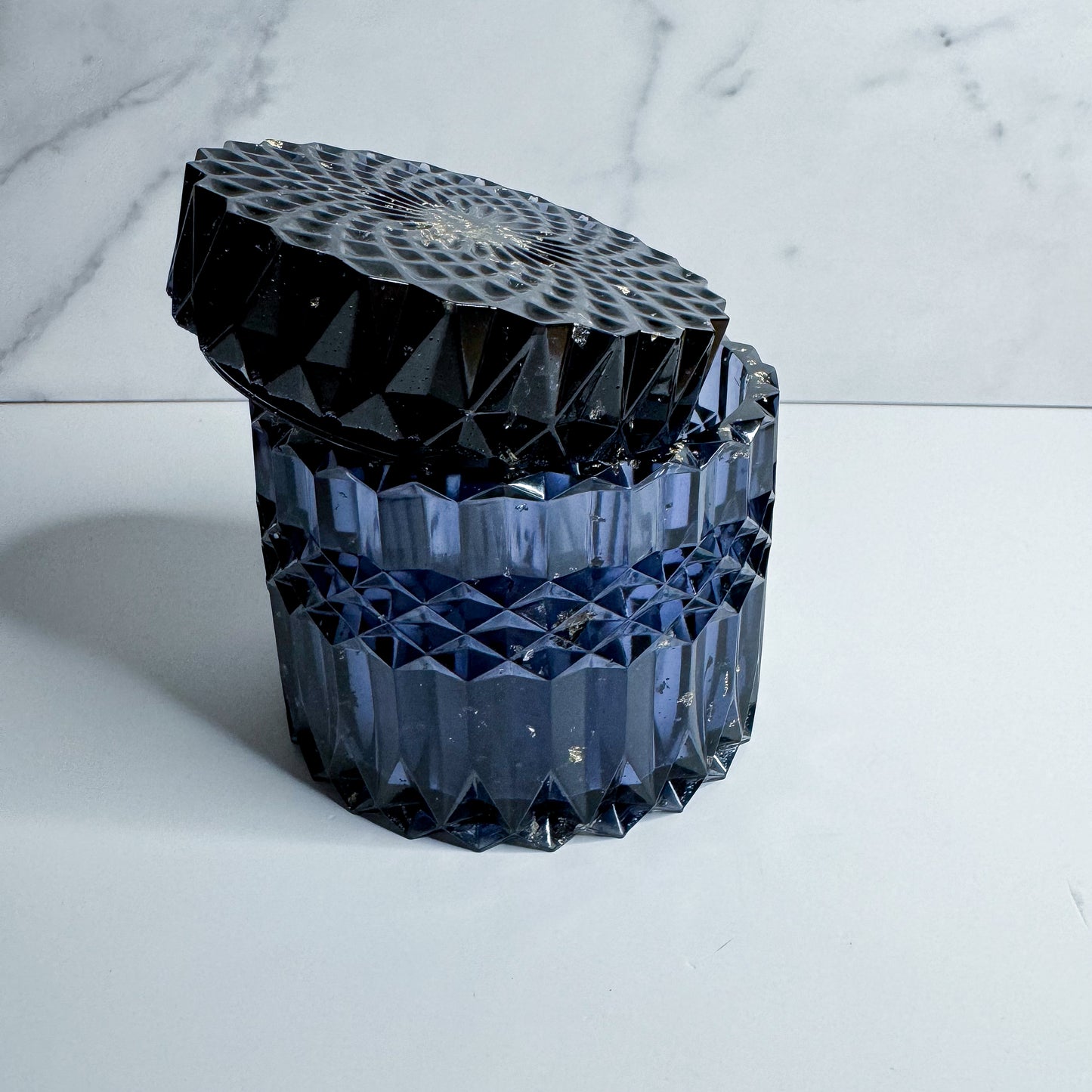 Black Violet Ripple Container
